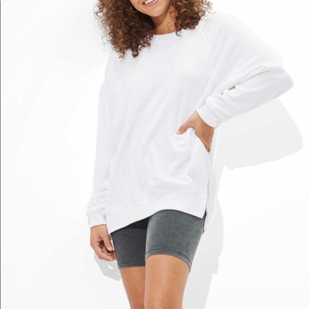 American Eagle Oversized Sweatshirt in White